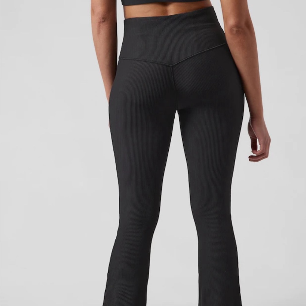 NWT Athleta elation rib, crop flare pantalon pant black
